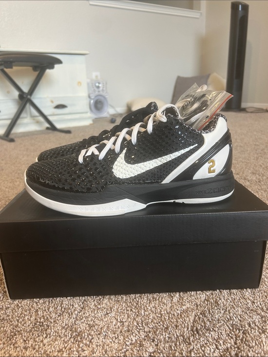 Nike Kobe Mambacita “Sweet 16”